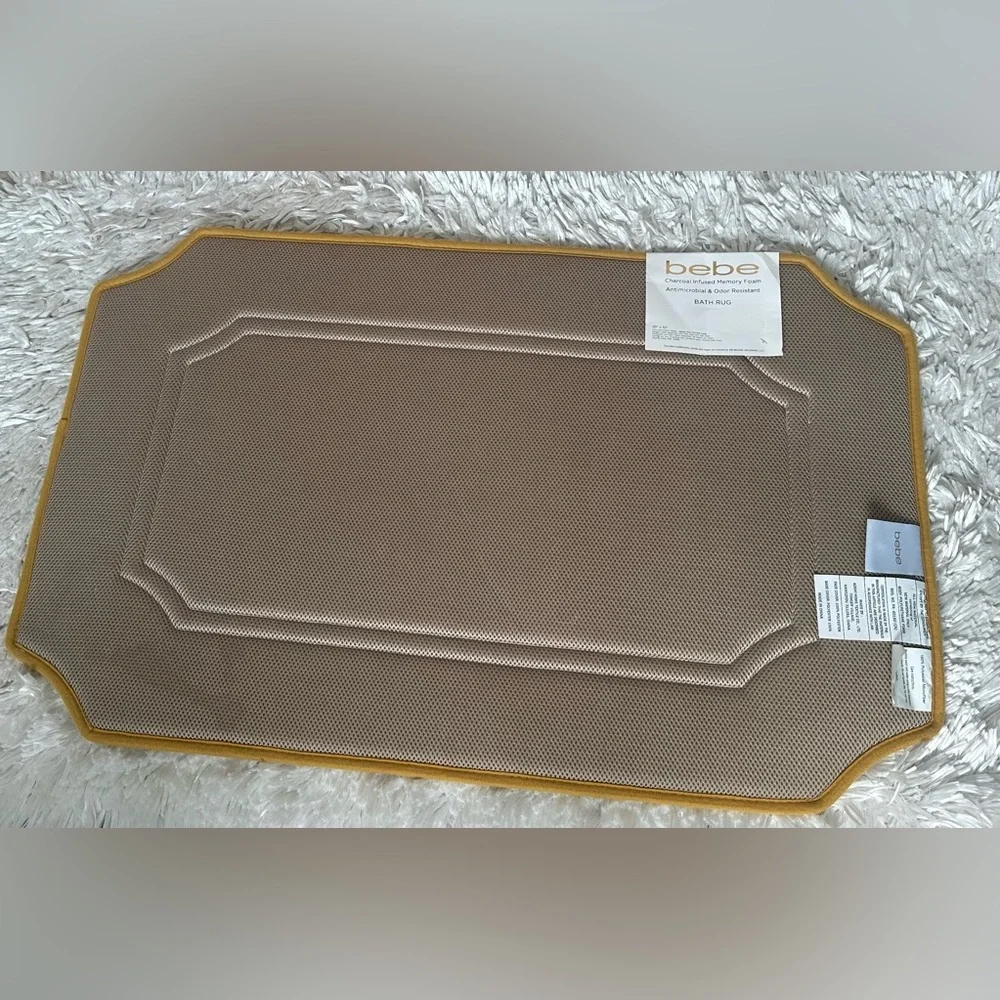 NWT Bebe Mustard Yellow 20”X32” Charcoal Memory Foam Antimicrobial Gold Bath Rug